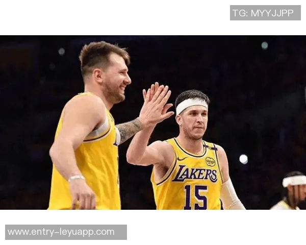 湖人新赛季四场比赛均有球员得分40东契奇和里夫斯表现惊艳