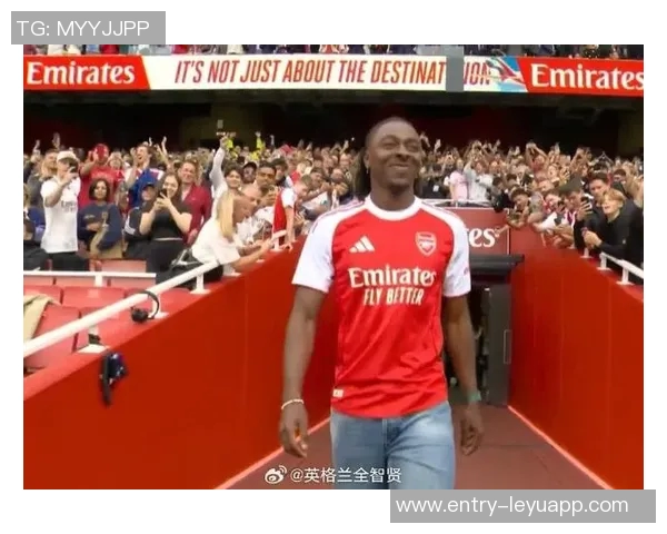 埃泽荣膺阿森纳11月最佳球员表现出色贡献三球一助