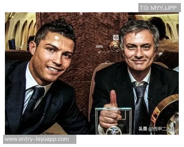 穆里尼奥与C罗如父子般亲密却曾因教诲几乎让其泪崩的故事